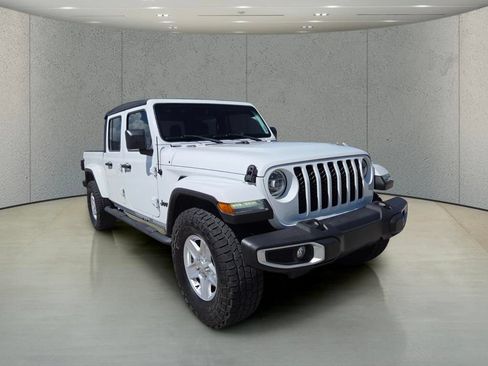 Used 2022 Jeep Gladiator Sport AWD/4WD image 13