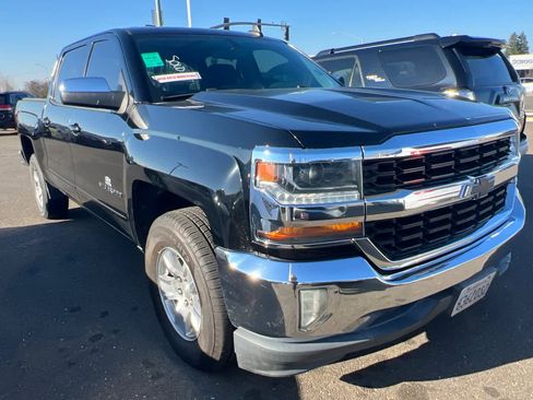Used 2018 Chevrolet Silverado 1500 LT w/ All Star Edition image 3