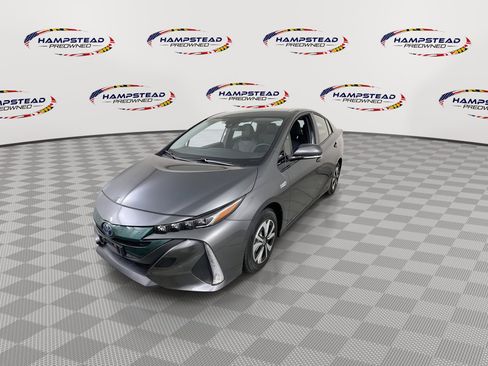 Used 2017 Toyota Prius Prime Premium w/ Carpet Mat Package image 4
