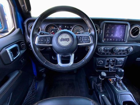 Used 2022 Jeep Wrangler Unlimited Sahara AWD/4WD image 6