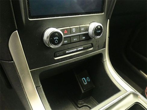 Used 2024 Ford Edge ST-Line image 17