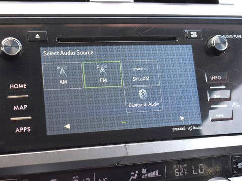 Used 2017 Subaru Outback 3.6R Limited AWD/4WD image 22
