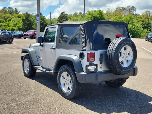 Used 2012 Jeep Wrangler Sport image 3