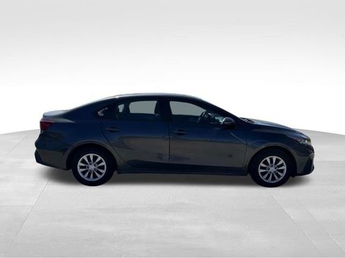 Used 2023 Kia Forte LX image 11