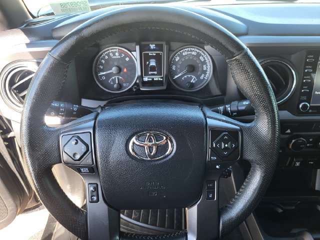 Used 2022 Toyota Tacoma TRD Off-Road AWD/4WD image 15