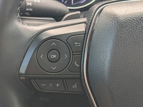 Used 2019 Toyota Camry SE image 19