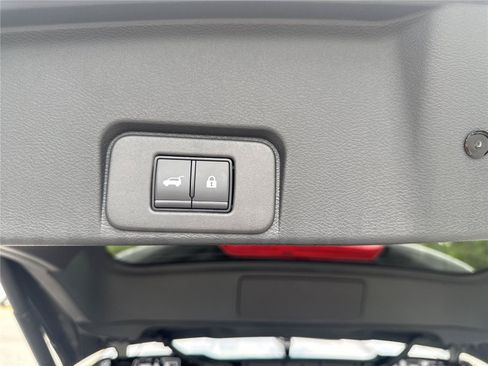 Used 2026 Nissan Rogue Platinum w/ Platinum Premium Package AWD/4WD image 34