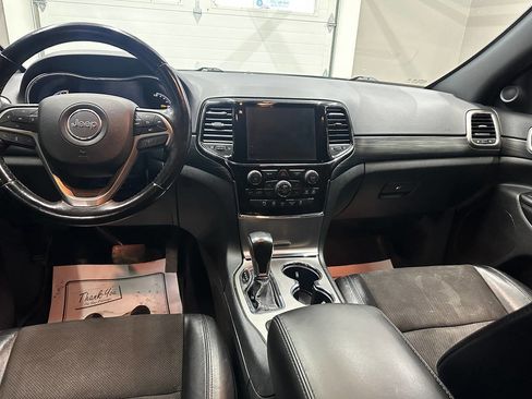 Used 2020 Jeep Grand Cherokee Altitude image 21