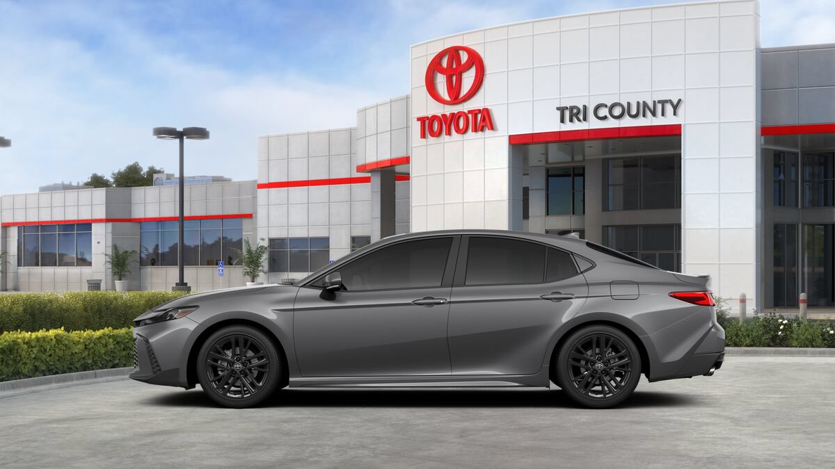 New 2026 Toyota Camry SE FWD image 4