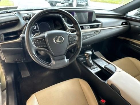 Used 2019 Lexus ES 350 w/ Premium Package FWD image 15