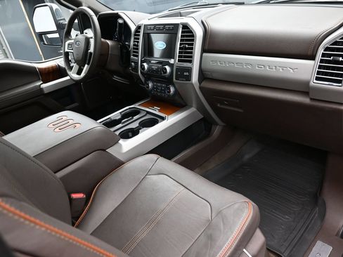 Used 2017 Ford F350 King Ranch w/ King Ranch Ultimate Package AWD/4WD image 42