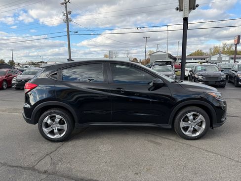 Used 2021 Honda HR-V LX image 5