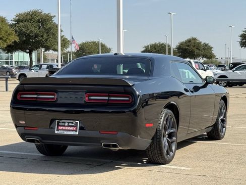 Used 2021 Dodge Challenger SXT w/ Blacktop Package RWD image 4