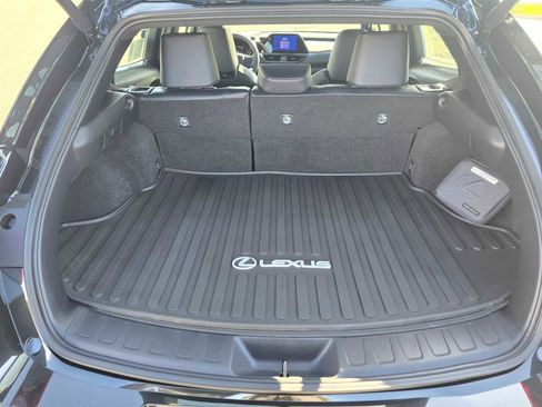 New 2026 Lexus UX 300h FWD image 18