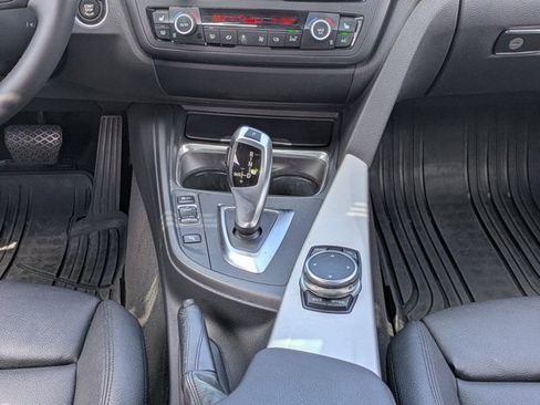 Used 2015 BMW 320i xDrive Sedan AWD/4WD image 19