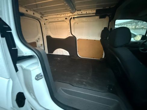 Used 2020 Ford Transit Connect XL image 22