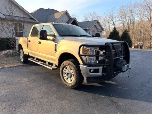 Used 2018 Ford F250 XLT w/ XLT Value Package image 1