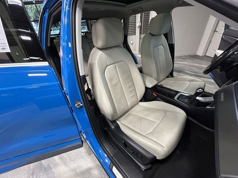 Used 2023 Audi Q3 2.0T Premium image 5