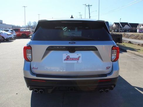 Used 2022 Ford Explorer ST image 4