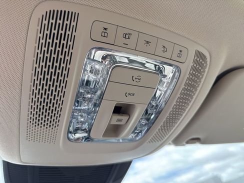 Used 2022 Mercedes-Benz GLS 450 4MATIC image 33