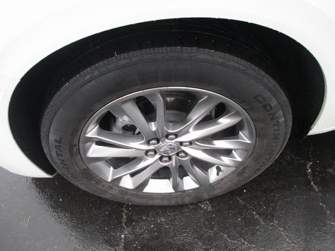 Certified 2023 Buick Enclave Avenir image 13