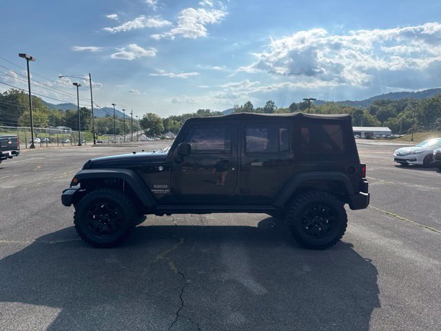 Used 2015 Jeep Wrangler Unlimited Sport AWD/4WD image 5