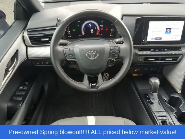 Used 2025 Toyota Camry SE FWD image 38