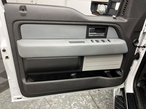 Used 2013 Ford F150 XLT w/ Mid Equipment Group AWD/4WD image 8