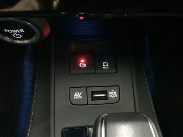 Used 2024 Toyota Venza XLE AWD/4WD image 32