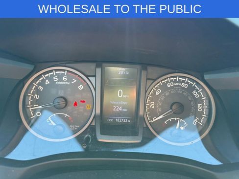 Used 2016 Toyota Tacoma TRD Off-Road w/ Premium & Technology Package image 14