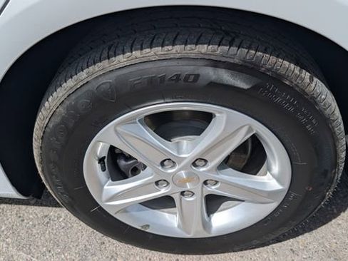 Used 2025 Chevrolet Malibu LS FWD image 25