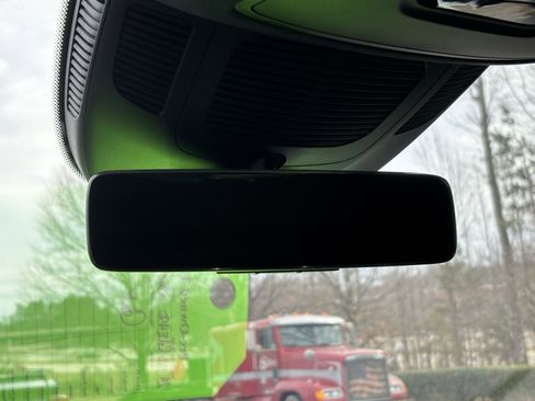 Used 2024 Mercedes-Benz GLE 450e 4MATIC image 27