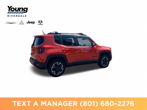 Used 2017 Jeep Renegade Trailhawk w/ Popular Equipment Group AWD/4WD image 5