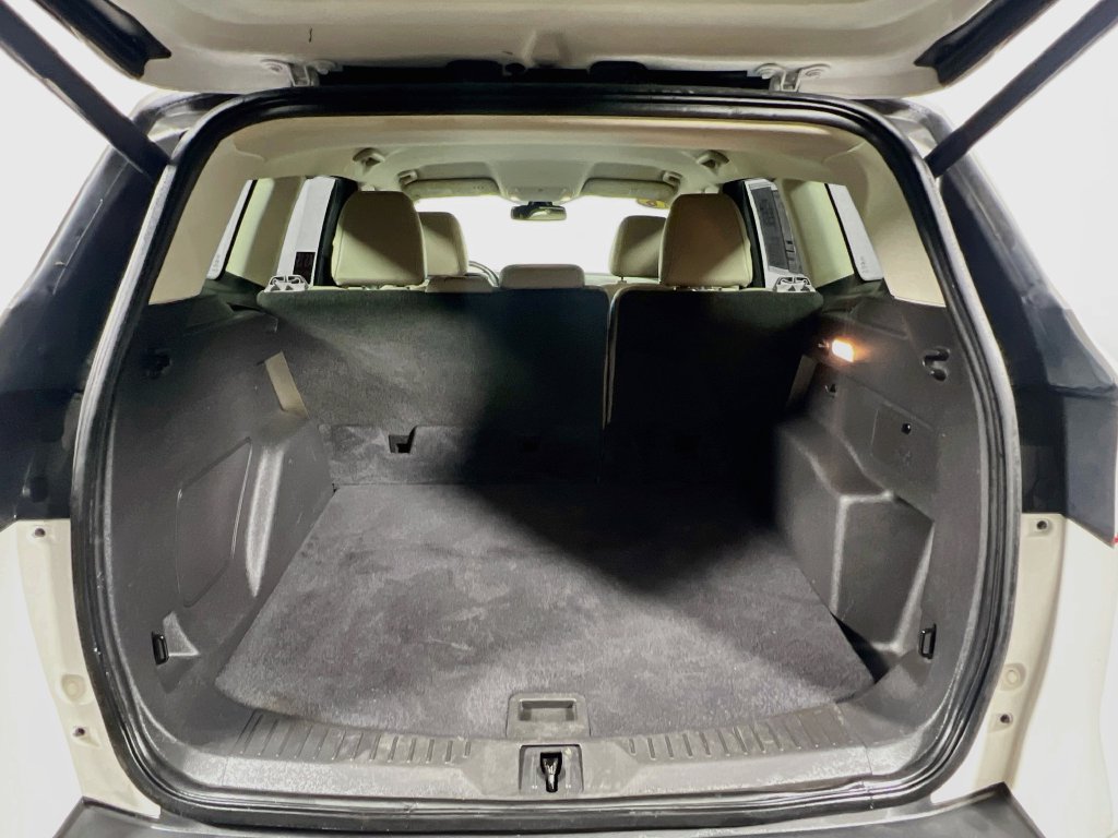 Used 2016 Ford Escape Titanium FWD image 29