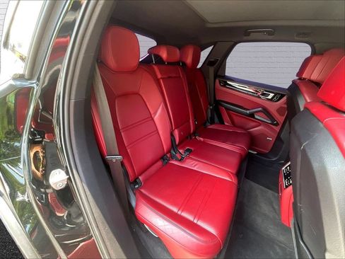 Used 2019 Porsche Cayenne AWD/4WD image 21