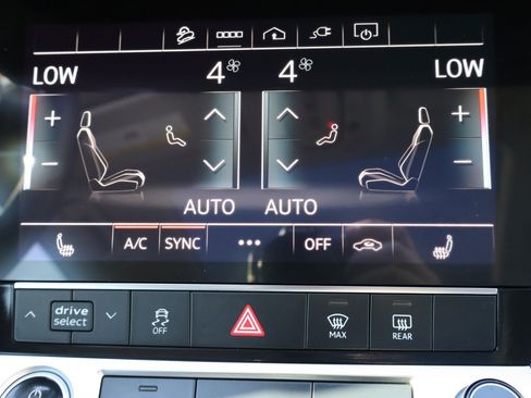 Used 2021 Audi e-tron Premium w/ Convenience Plus Package AWD/4WD image 17