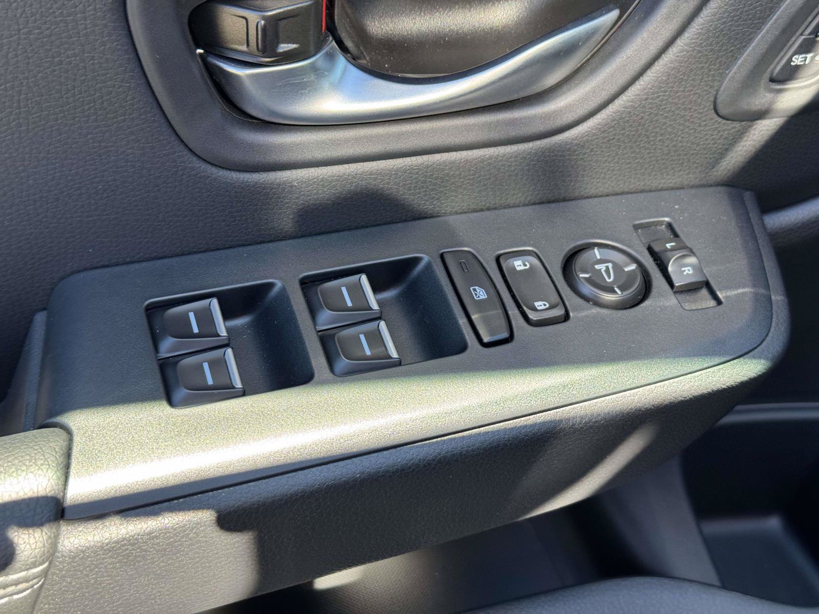 Used 2025 Honda Pilot Touring image 30
