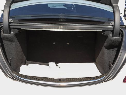 Used 2018 Mercedes-Benz S 560 Sedan image 25