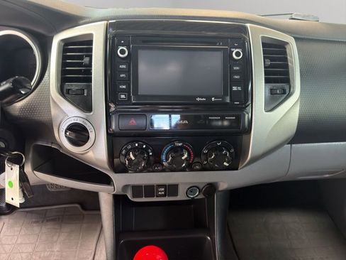 Used 2015 Toyota Tacoma 4x4 Double Cab w/ TRD Sport Package image 15