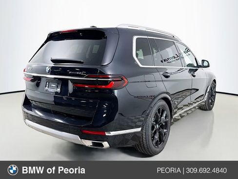 Used 2024 BMW X7 xDrive40i w/ Premium Package image 7
