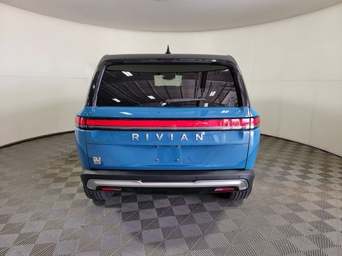 Used 2024 Rivian R1S Adventure AWD/4WD image 4