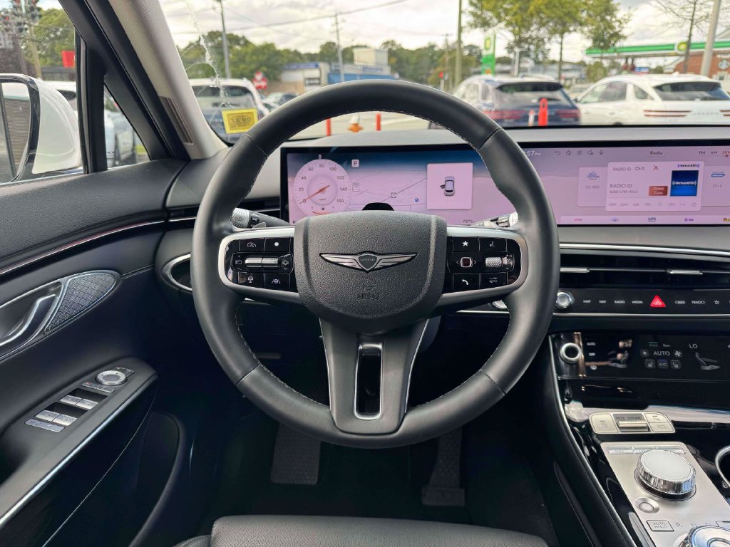 Certified 2026 Genesis GV70 2.5T AWD/4WD image 18