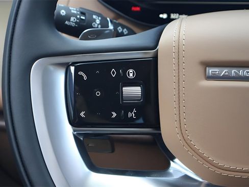 New 2025 Land Rover Range Rover Long Wheelbase SE image 20