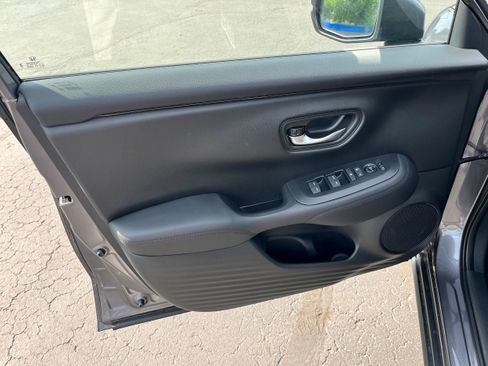 New 2027 Honda HR-V LX image 9