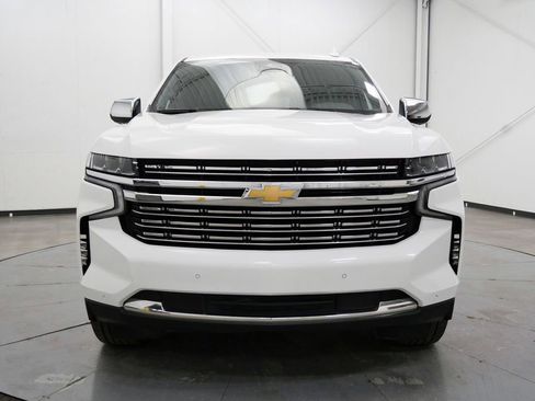 Used 2023 Chevrolet Suburban Premier AWD/4WD image 2