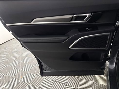 Used 2022 Kia Telluride S image 12