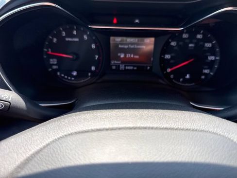 Used 2021 Chevrolet TrailBlazer LT w/ Premium Seating Package AWD/4WD image 38
