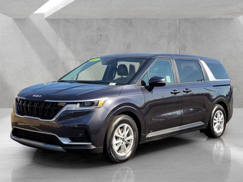 Used 2024 Kia Carnival LX image 8