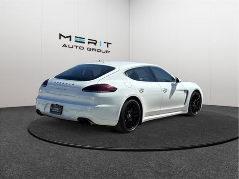 Used 2014 Porsche Panamera 4S image 9