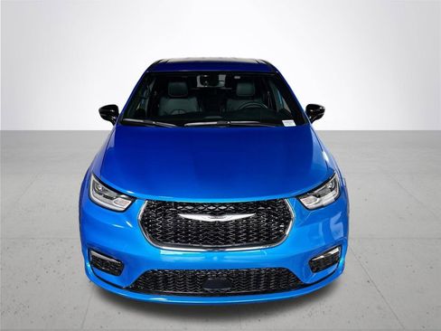 New 2026 Chrysler Pacifica Select FWD image 3